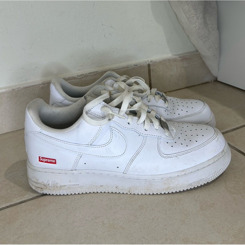 Supreme Nike Sneakers
